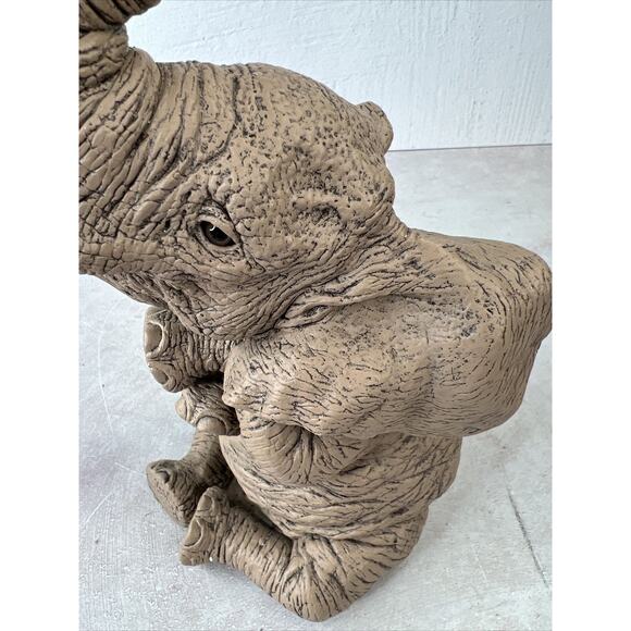 The‎ Herd Peanut Sr. Elephant #3136 Martha Carey Tusk Missing Small Chips - Picture 5 of 11